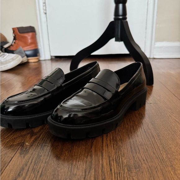 Nine West women’s Black Loafers - Picture 2 of 4